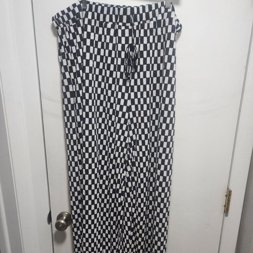 NWOT Shein Curve Size 4XL Wide Leg Checkerboard Pants